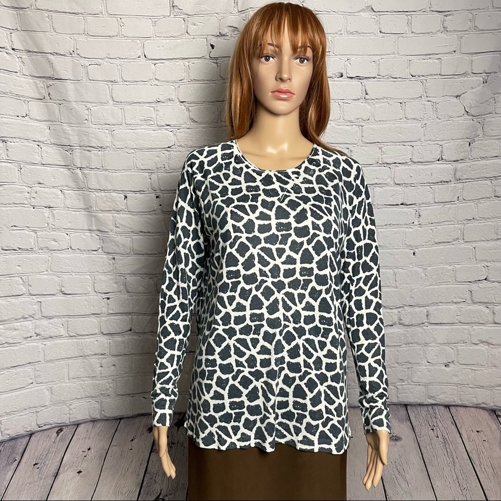 NWT New $235 Kokun Bamboo Cashmere Animal Print Crew Neck Sweater Size L
